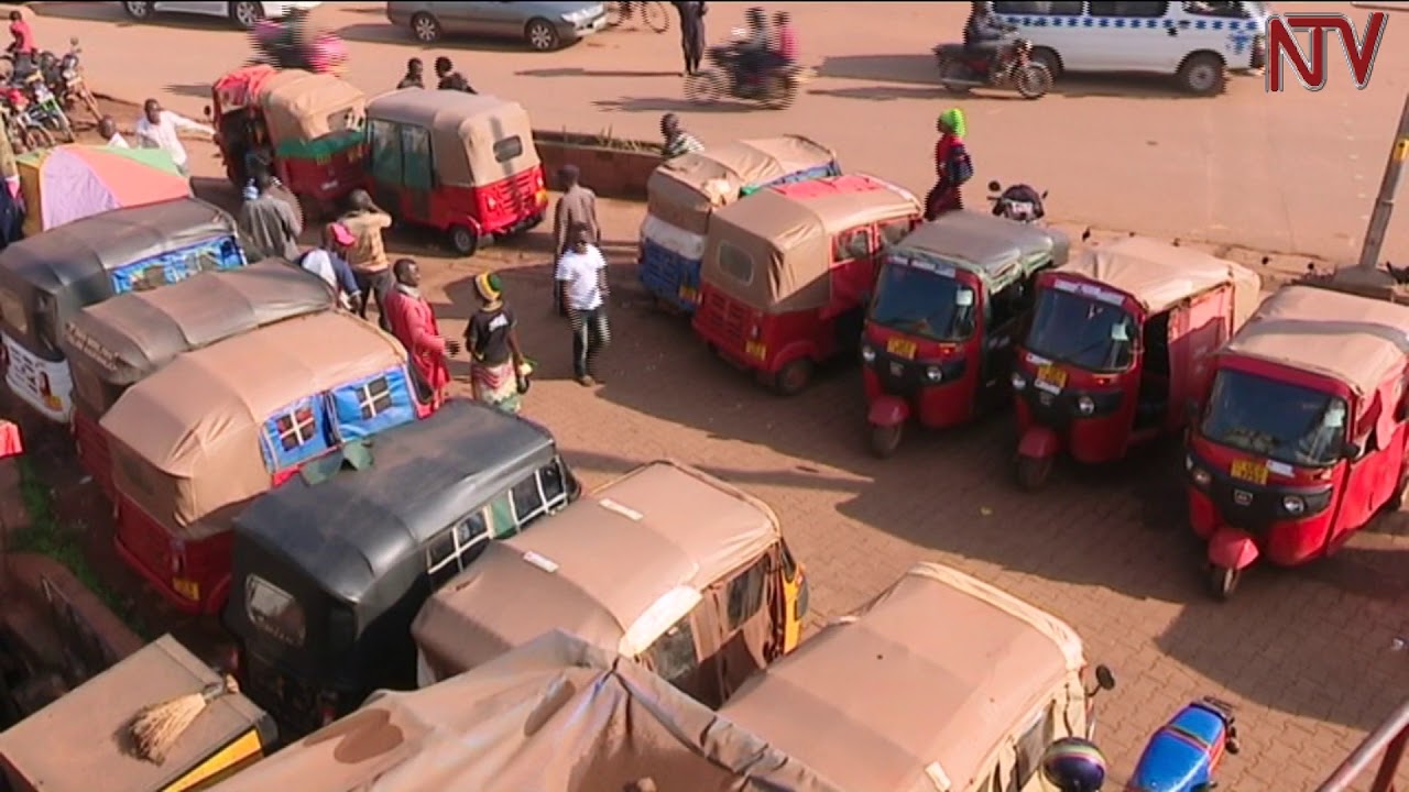 TUK TUK KU LWE NAKAWUKA: Zikutte akati, abasaabaze bazenyumirizaamu