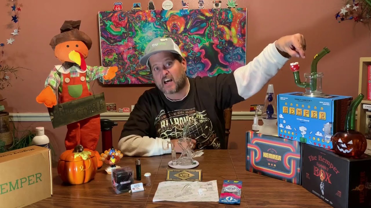 HEMPER BOX NOVEMBER 2019 - RECYCLER BONG NICE! Celebrating 200 Subscribers!!