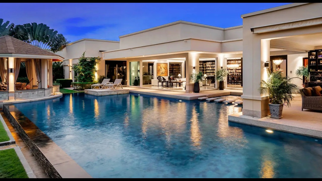 Luxurious 7 Bed Villa in Pattaya for sale
