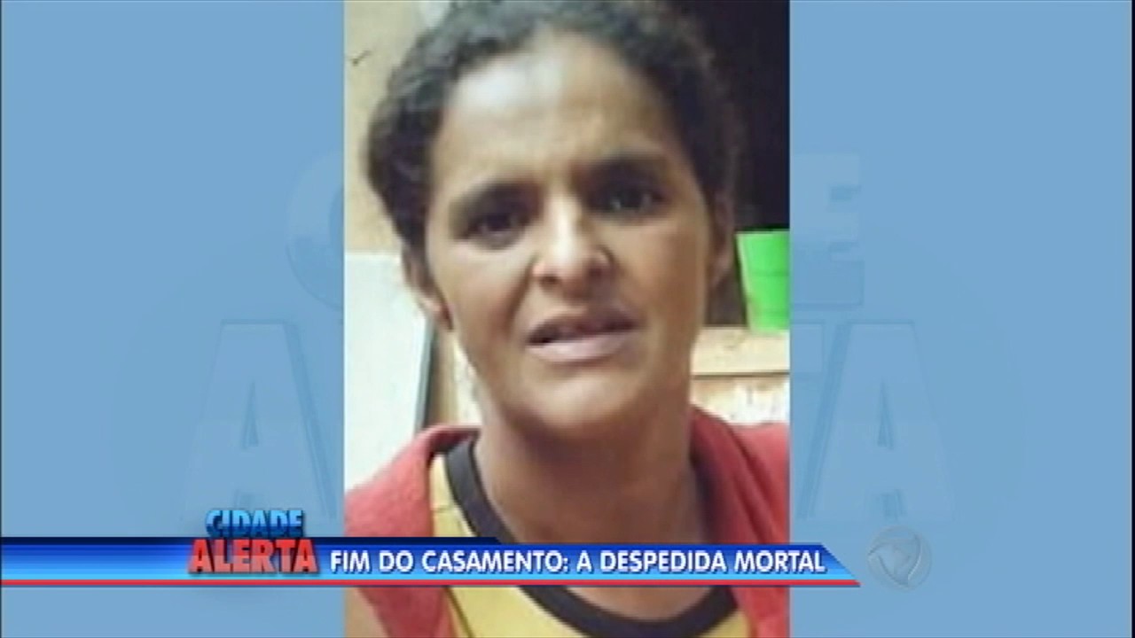 Mulher é morta com facão por ex-marido em Minas Gerais