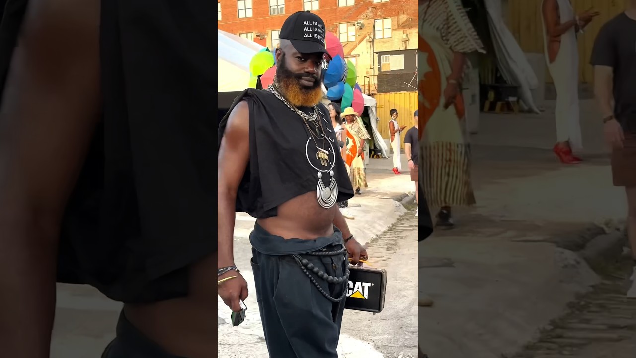 More beautiful people at Afropunk Festival Day 2 #allblack #fashion #streetwear #burningman #melanin
