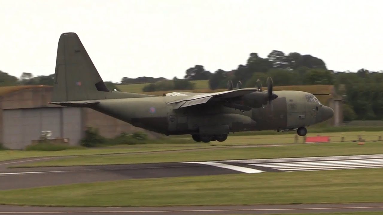 Cosford Airshow arrivals 2022 - C-130J Hercules