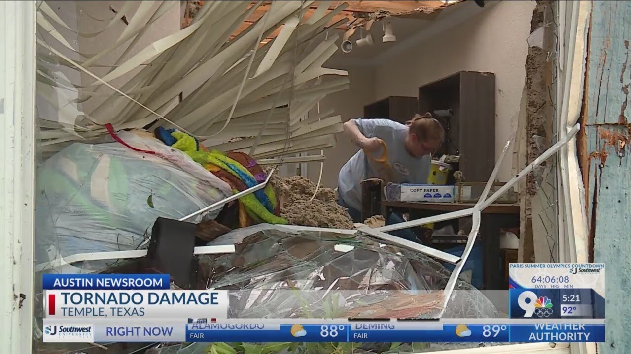 Tornado tears through small town in Texas