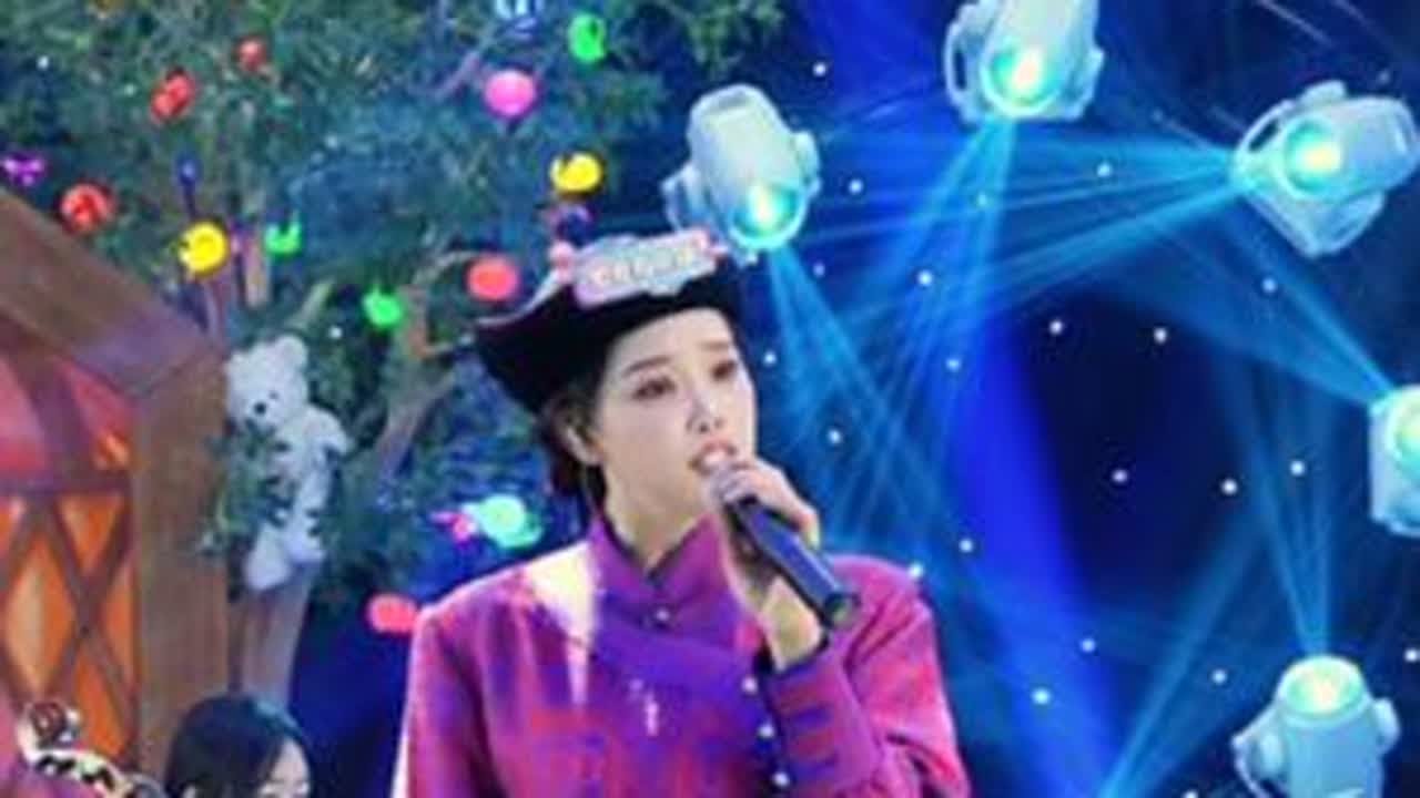 火了！火了！《你是天边遥远的星河》王思雨作词，赵天华作曲，王思雨演唱。#演出现场视频 @王思雨☔️⁴¹