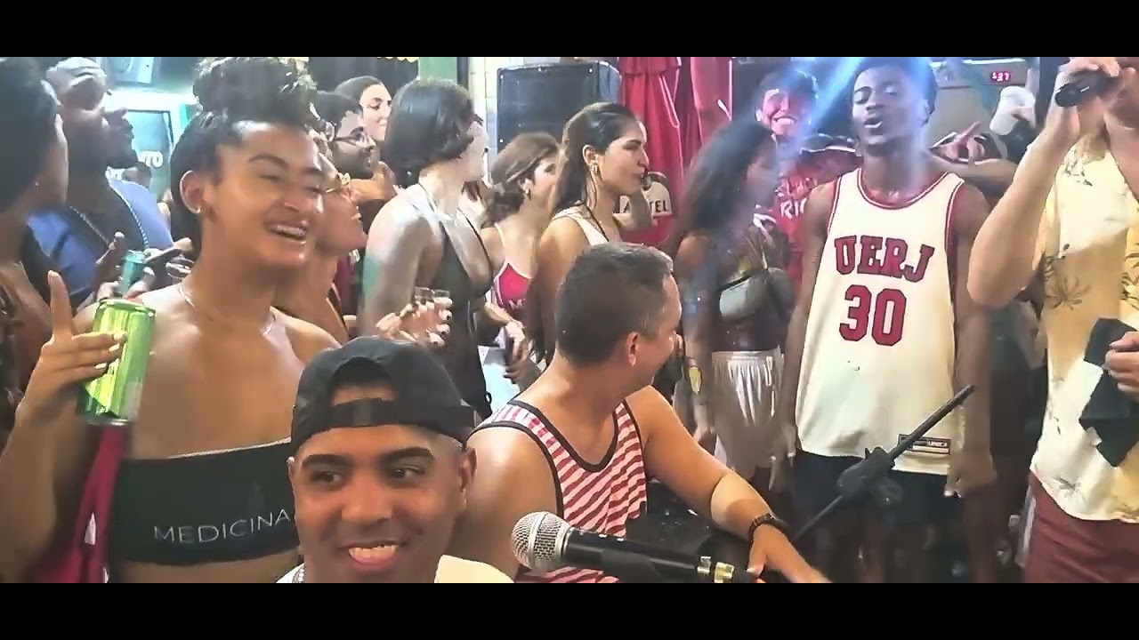 Aniversário do ROGERINHO RATATUIA no Bar Veja Bem em Vila Isabel 