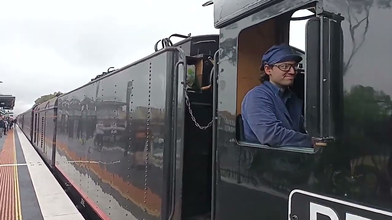 Steamrail in Morwell 