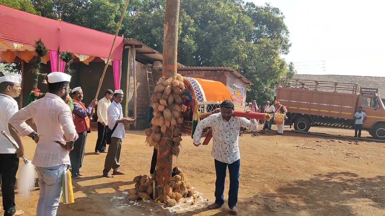 श्री नवलादेवी पालखी होळीला भेटवताना | श्री नवलादेवी शिमगोत्सव २०२६ खानवली, लांजा 
