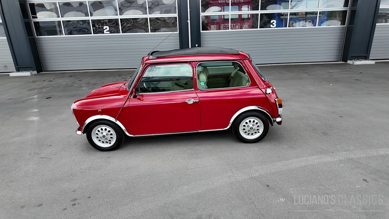 1999 Rover Mini Mayfair Walkaround, Startup and Sound (short version)