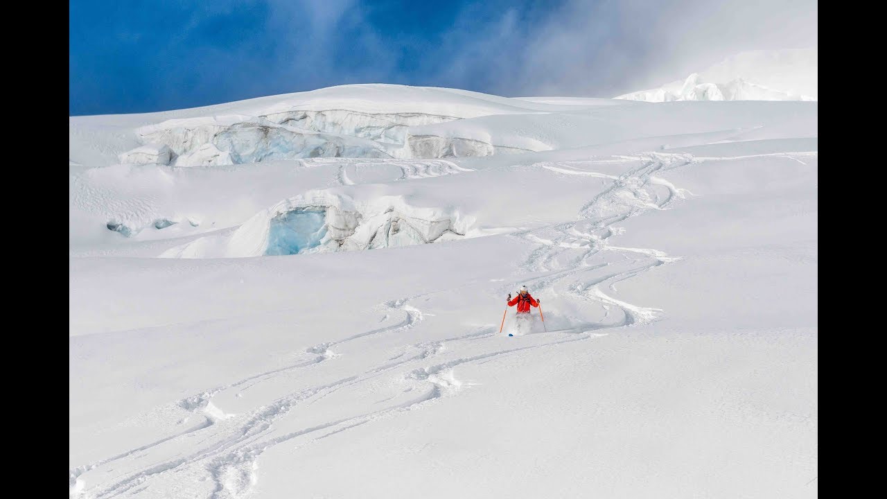 Powder descent Vallee Blanche, l'Aiguille du Midi Chamonix