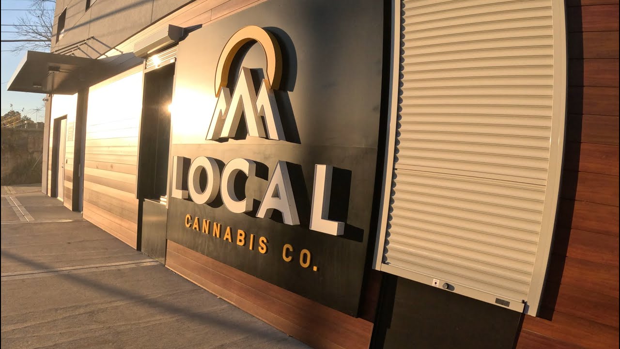 STINKY TUCK VISITS LOCAL CANNABIS CO. KCMO VLOG/HAUL!!!