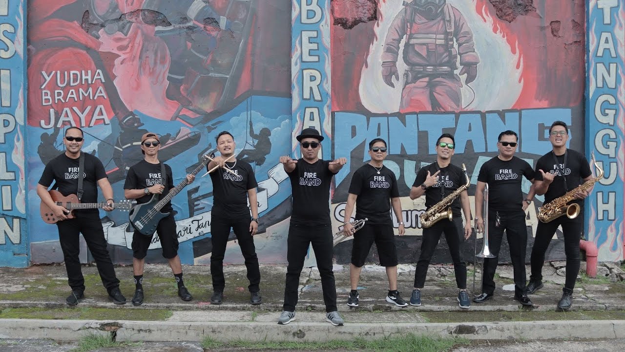 Fire Band - Pantang Pulang Sebelum Padam