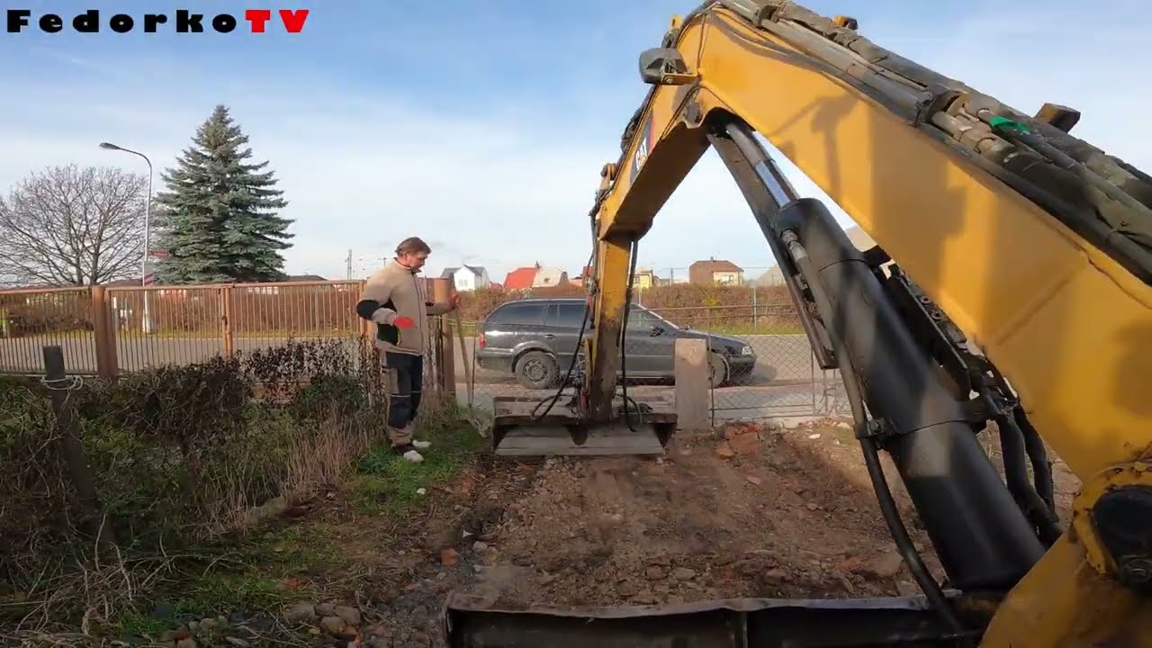 Groundwork | Landscaping |  Excavation of old foundations | Site clearing for construction