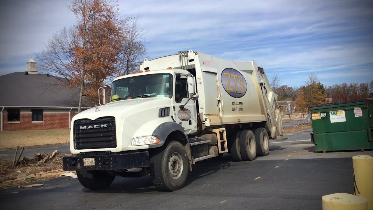 New Year&rsquo;s Day Special | Zella&rsquo;s Trash Service Mack Granite/ Pac Mac Rear Loader
