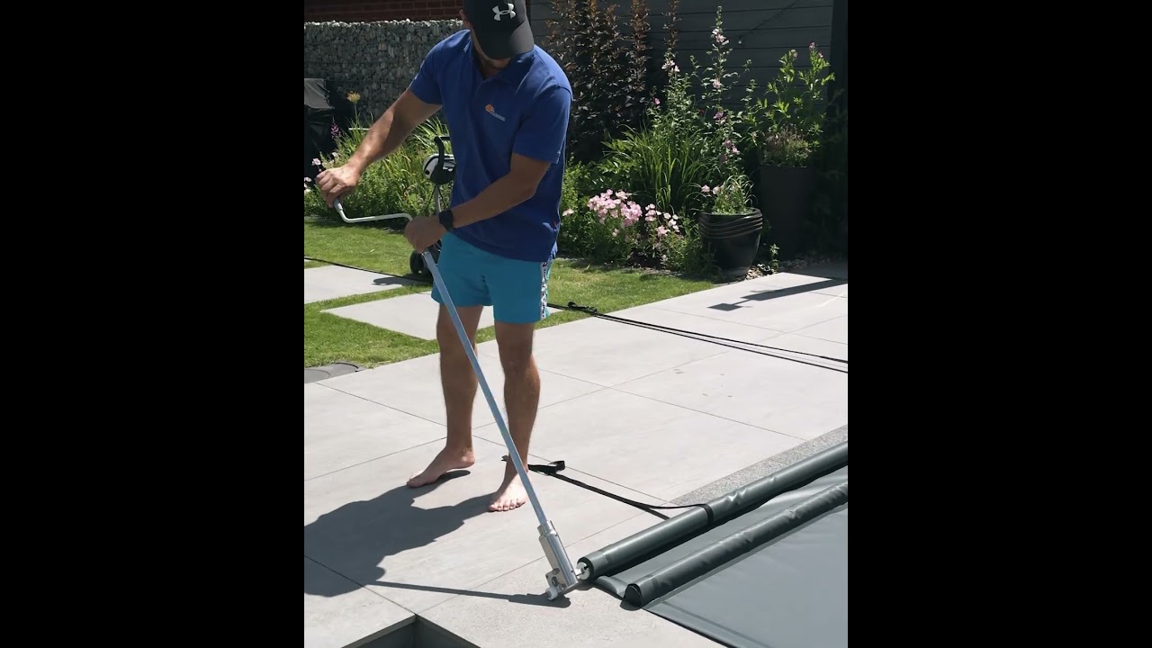 Produktvideo: Stangenabdeckung f&uuml;r den Pool &ndash; in Aktion