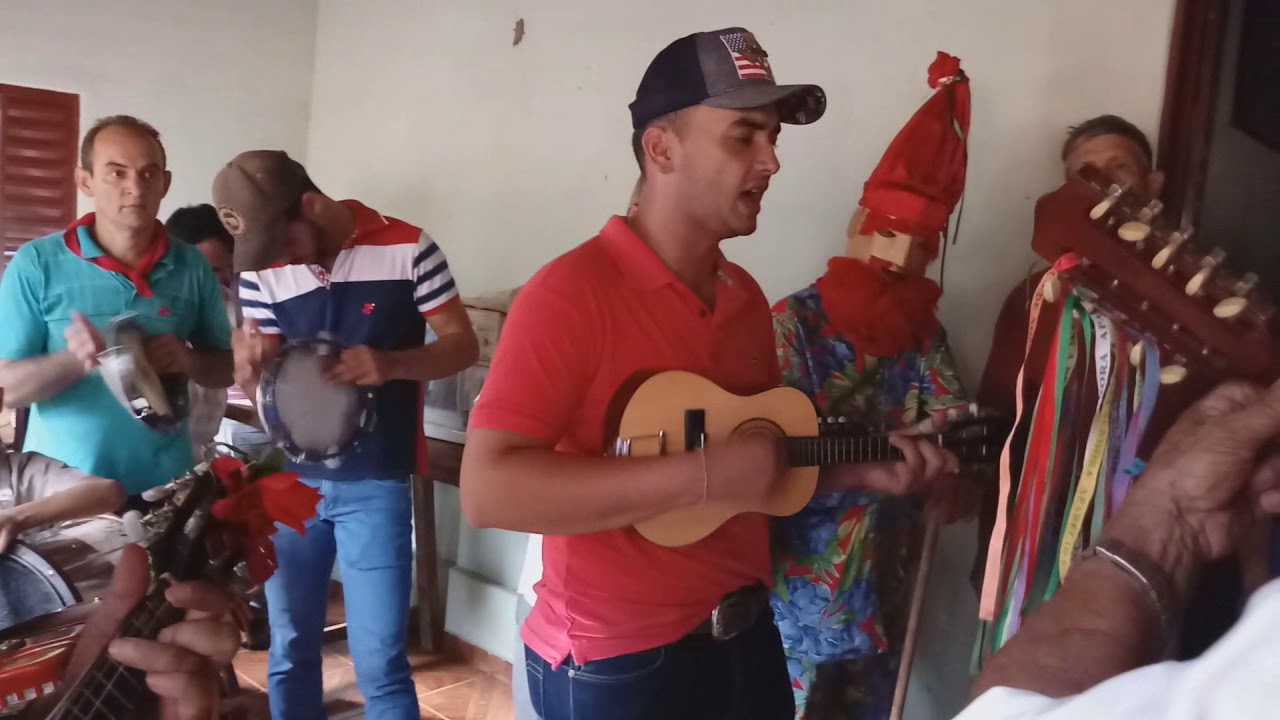 Folia de Reis Mineira de Itaguari sendo embaixada por Lucas Ferreira 25/12/2017