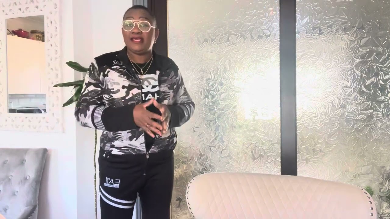 NIVEAU KETSIA OLANGI AFINGI COUPLE AMOS DE BRUXELLES NON EZA GRAVE NA NIVEAU WANA TE BOLANDA