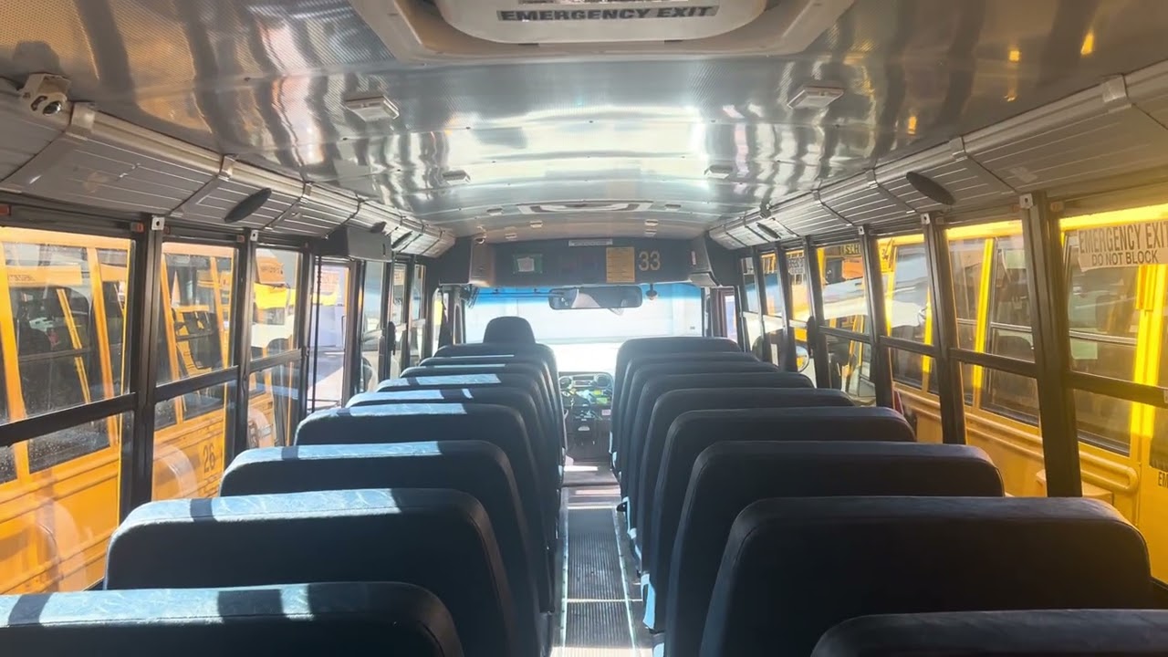 2022 Tomas saftliner c2 walkthrough tour with bus 33 with Detroit dd5 engine 