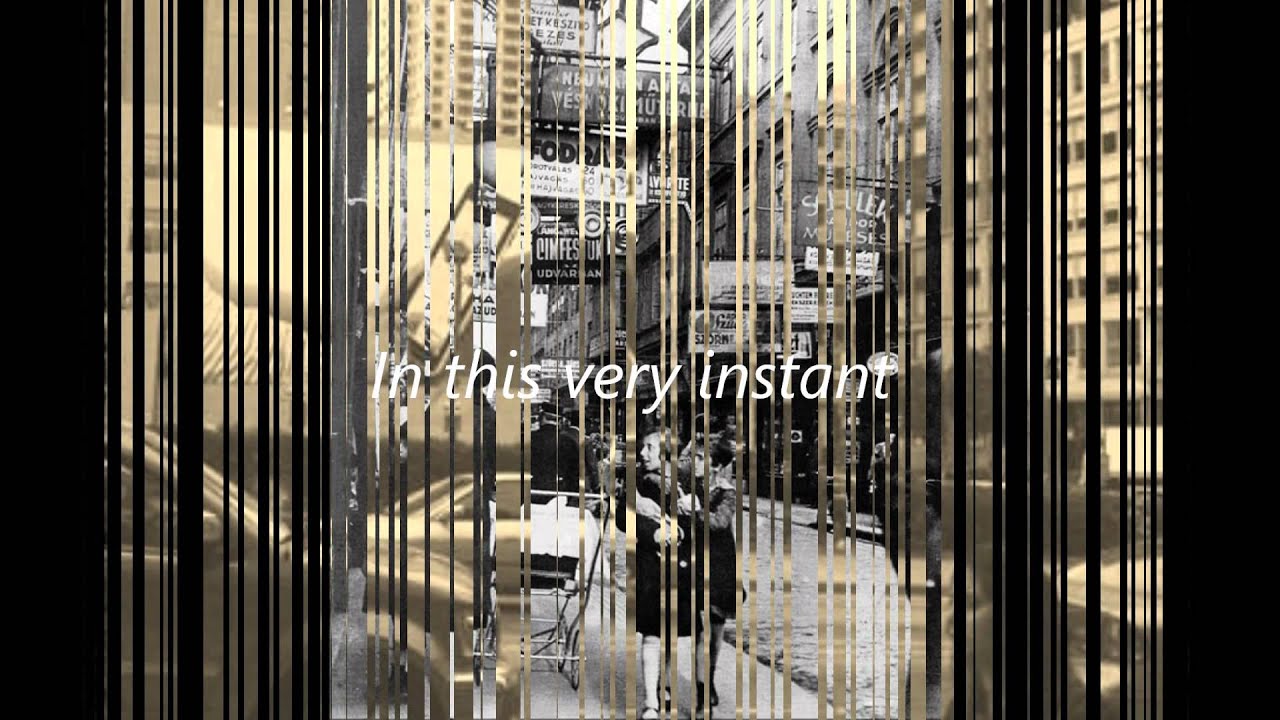 ♫♪   Madrugada - The Kids Are On High Street (Lyrics)