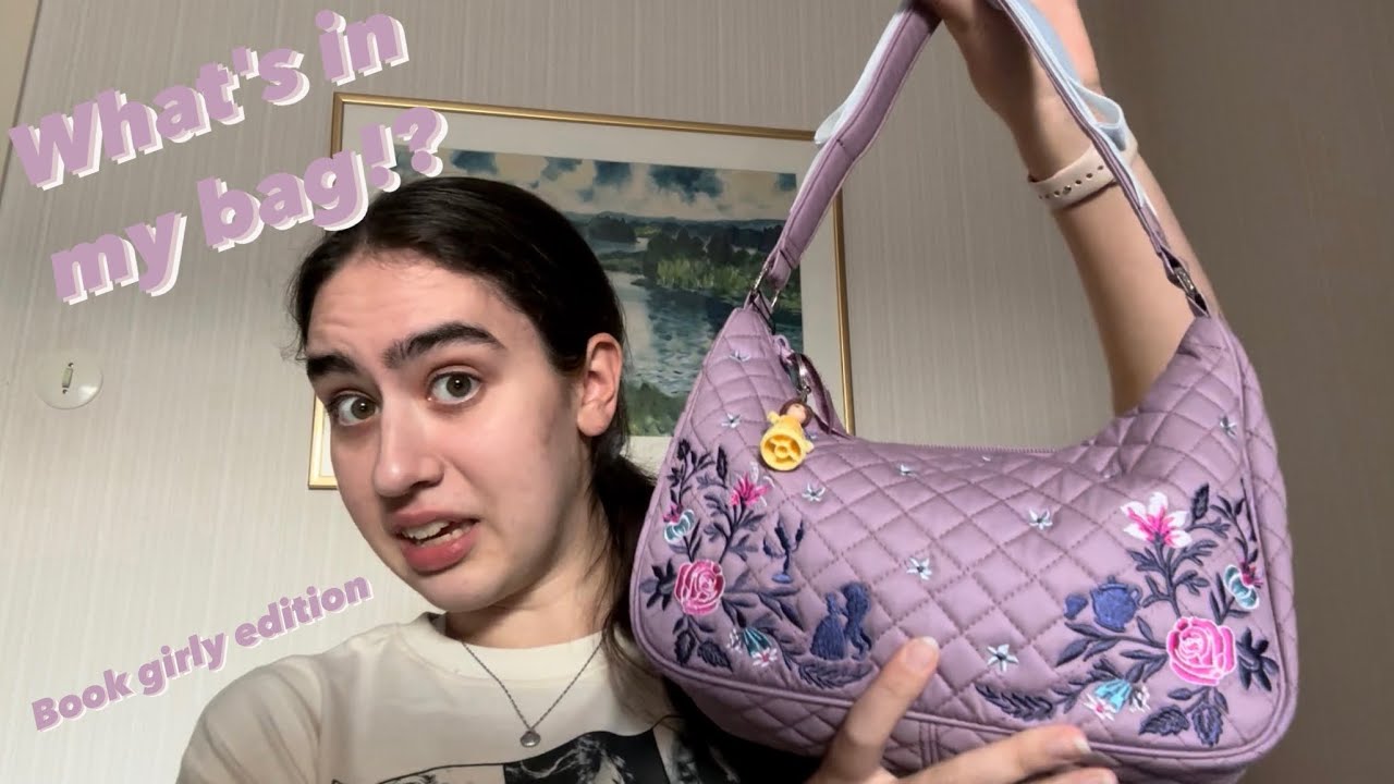 What’s in My Bag!? Book girly edition
