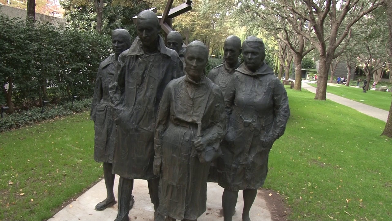 Dallas Arts District and Klyde Warren Park