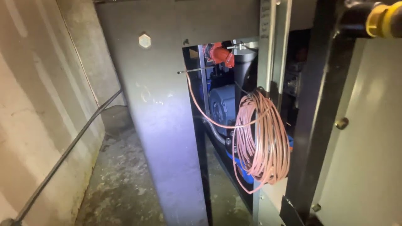 INSANELY EPIC MOTOR! Awesome MEI Hydraulic Elevator Machine Room @Rose & Rye - 100,000 View Special