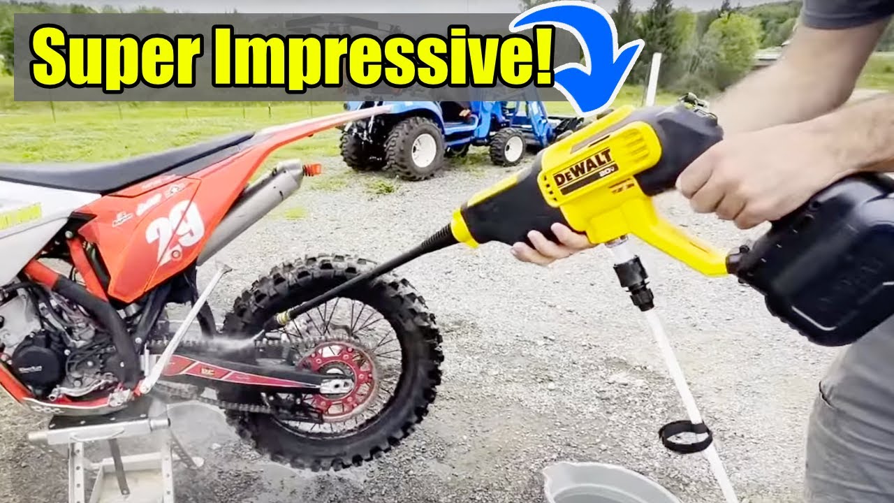 DEWALT Cordless Battery (Electric Pressure washer) Powered Cleaner! 20V MAX 550 PSI Pressure Washer