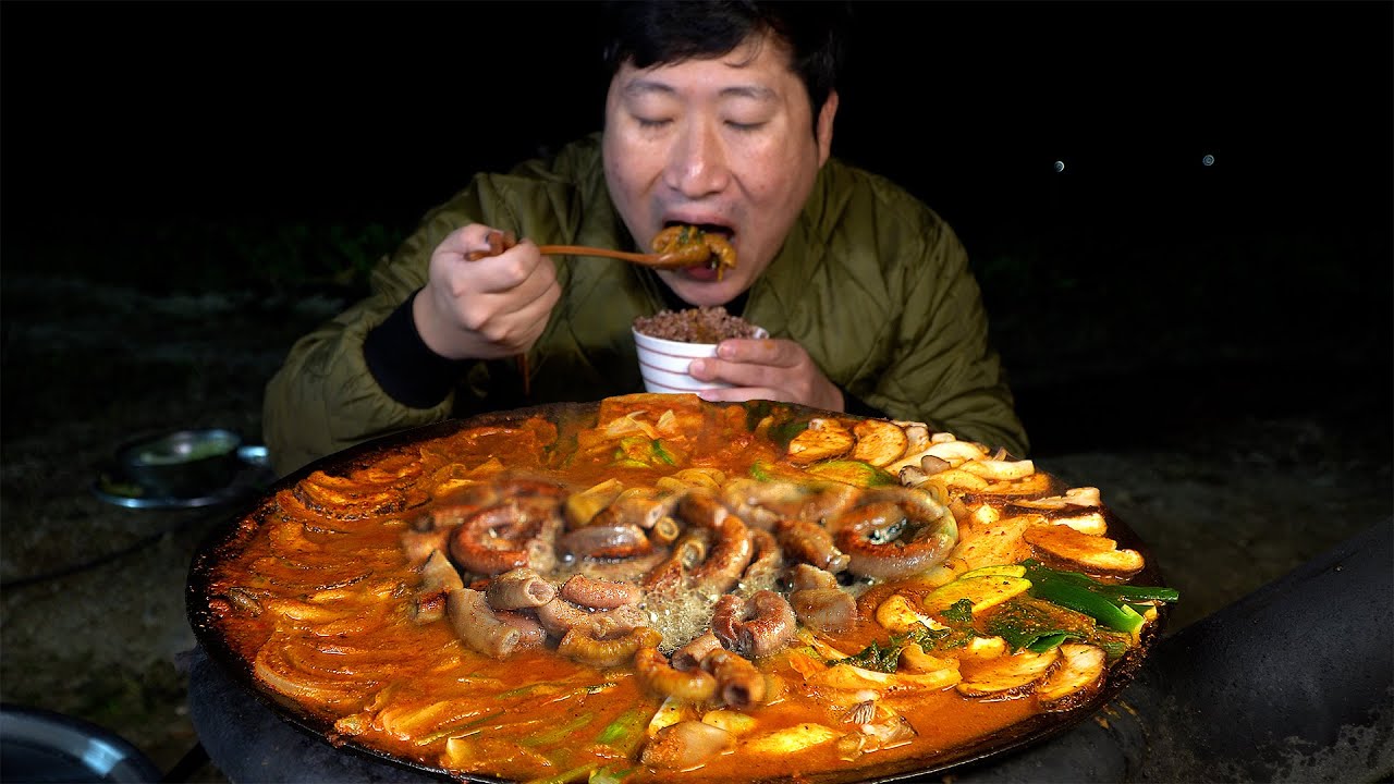 Горячий горшок с говяжьим рубцом по-корейски - шоу по еде Мукбанг.
