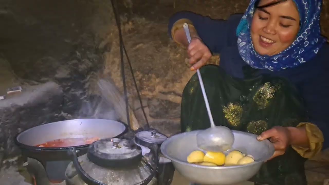 Village Life Daily Routine coking chicken and 🥔 