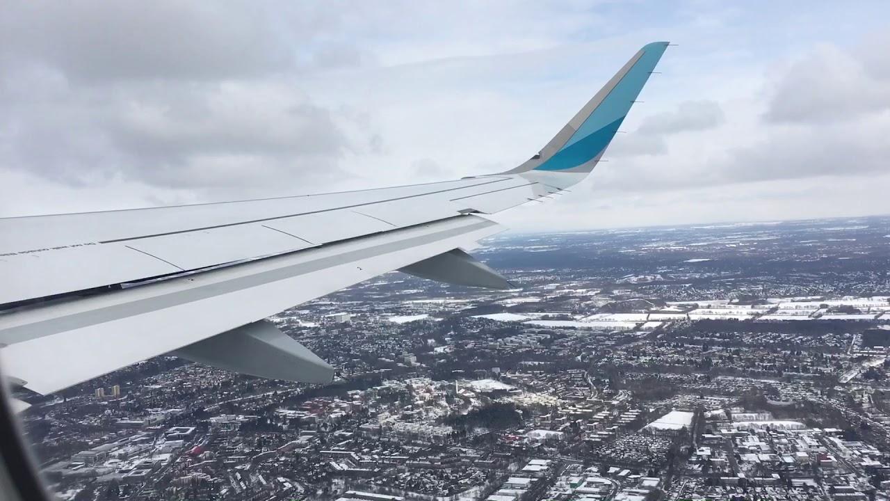 Eurowings A320-200 Take Off in Hamburg during Winter