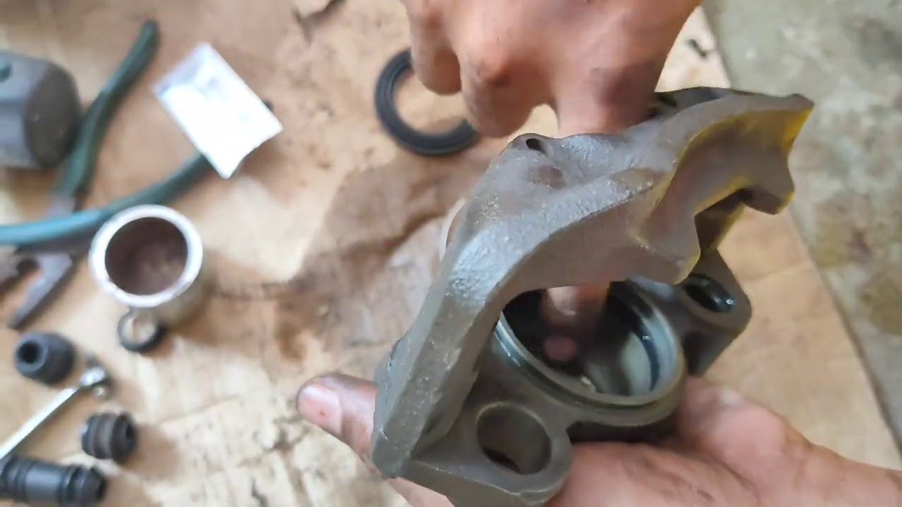 Perodua Kancil 660// tukar disc brake seal kitt & brake pad