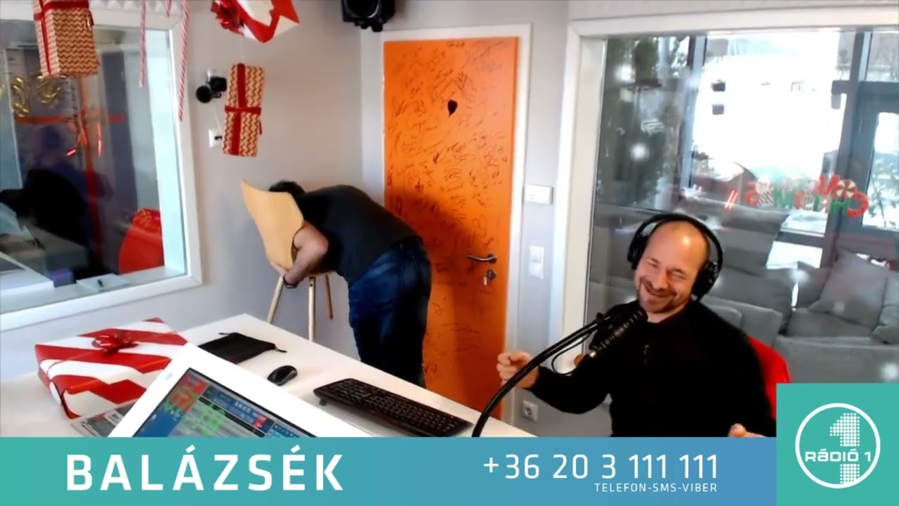 Balázsék kipróbálnak egy  kihívást, ami a neten terjed és állítólag csak a nők tudnak megcsinálni