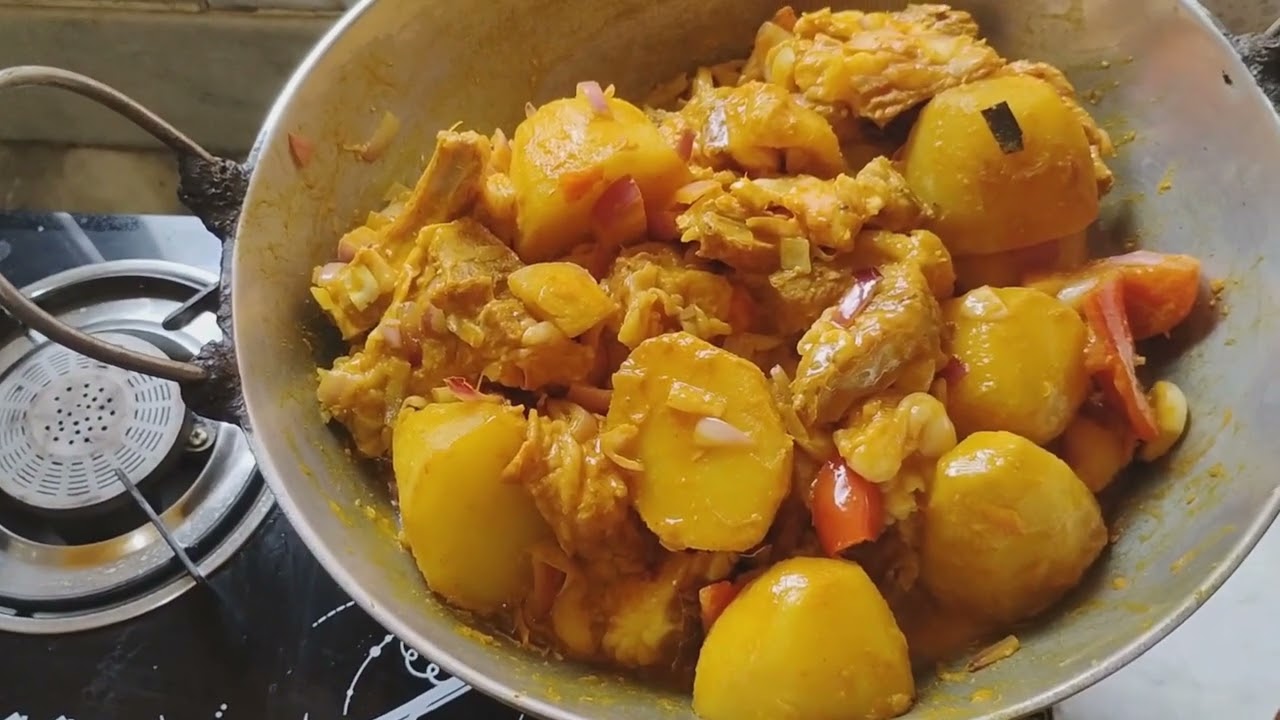 Chhutir diner gorom gorom mutton
