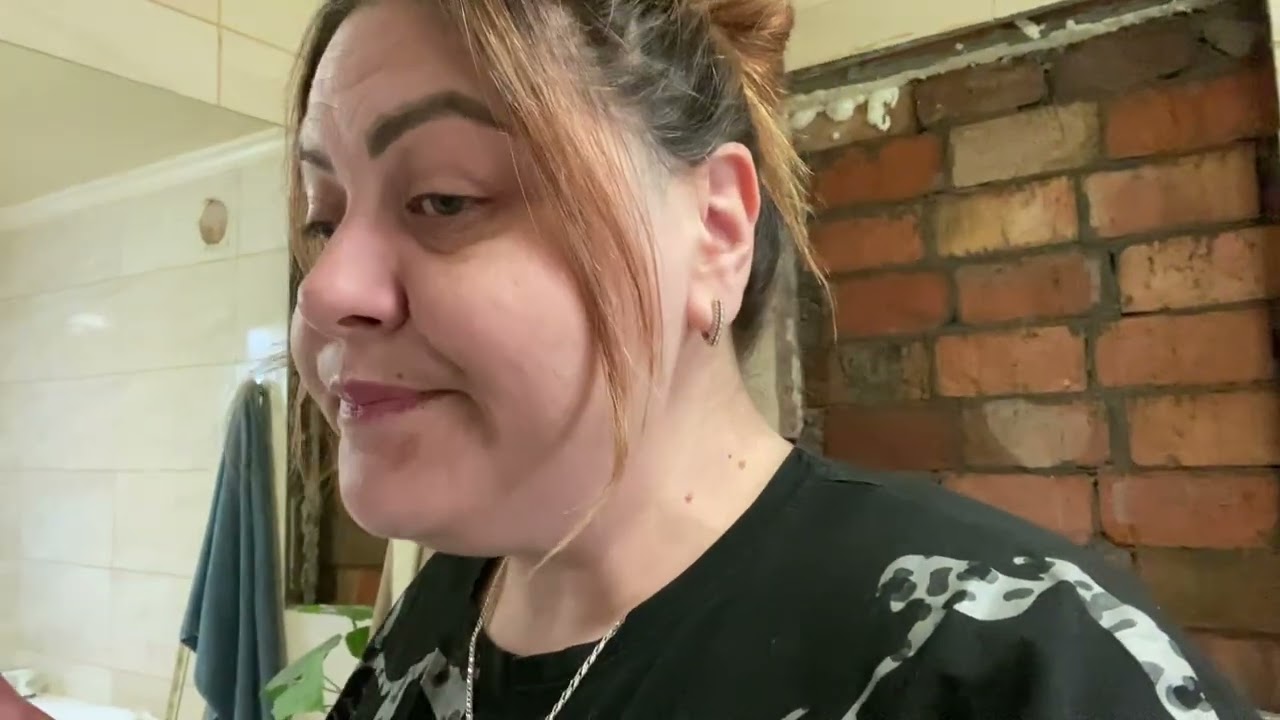 VLOG/ Рубим окно в стене / Налоговая #anzhela_khiz