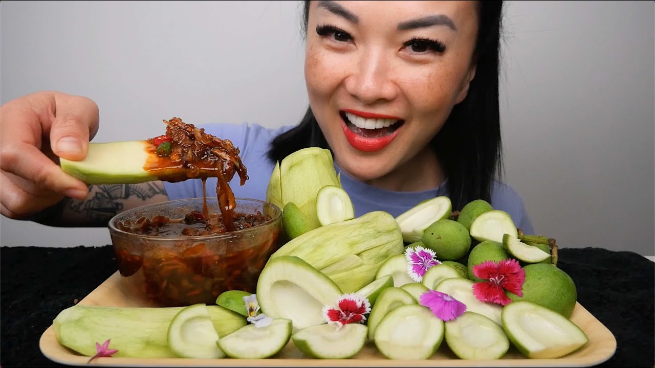 SOUR MANGO (FULL FACE FRIDAY) ASMR EATING SOUNDS | SAS-ASMR