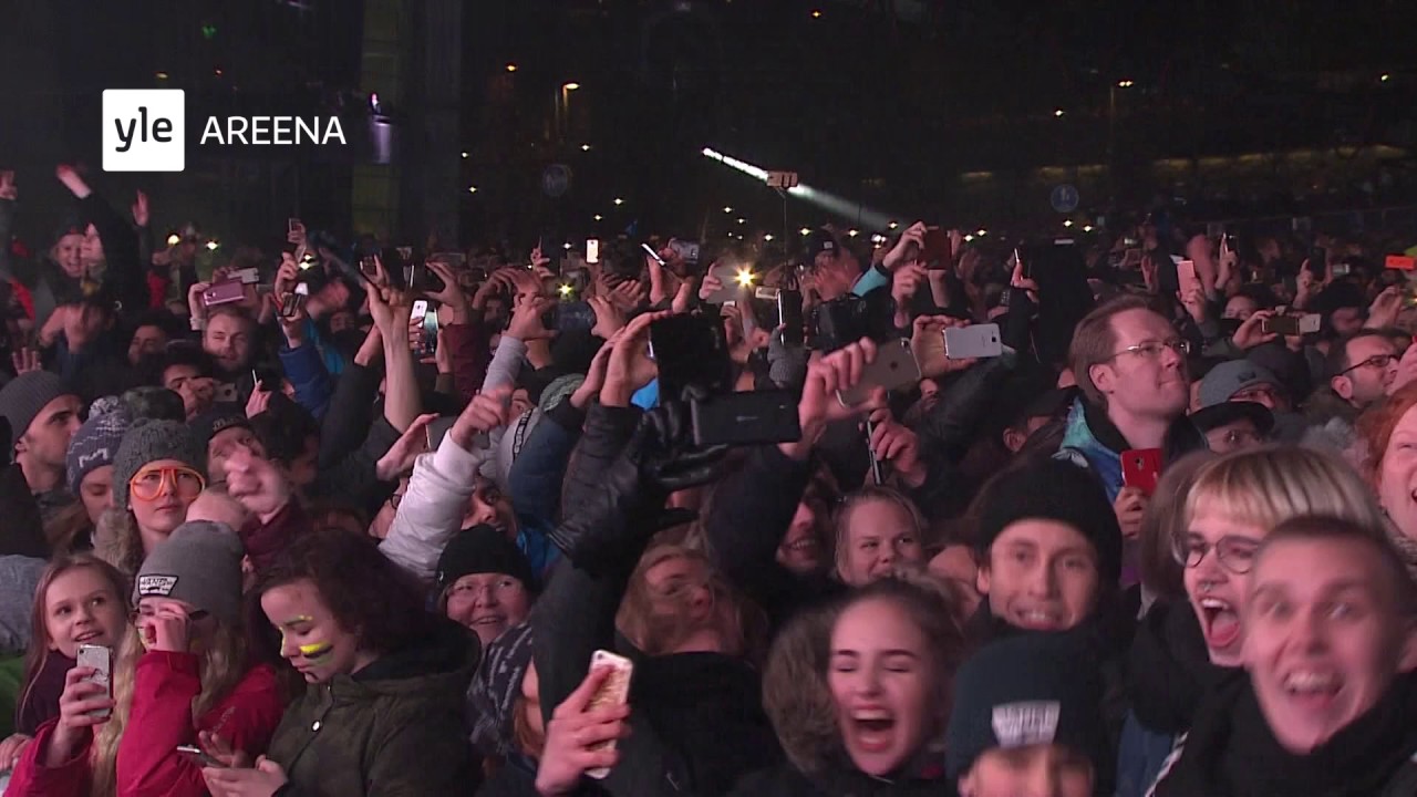 Darude - Sandstorm NYE 2016 countdown & fireworks in Helsinki, Finland