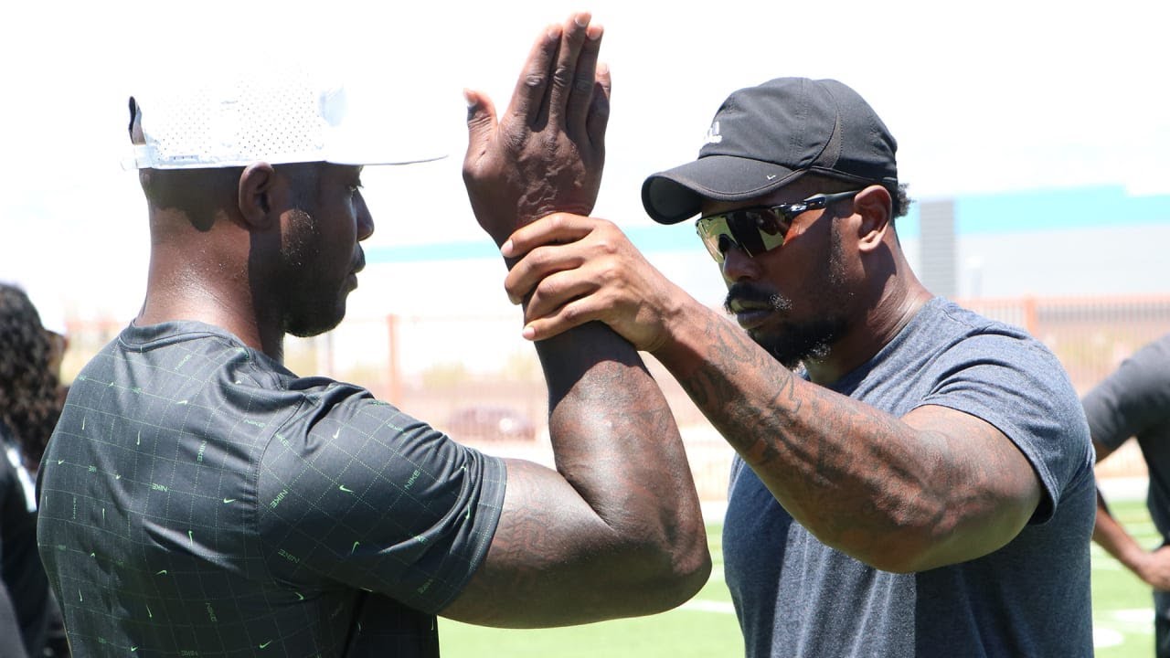 'I like to get as many clues as I can' | Von Miller Mic'd Up at his Pass Rush Summit