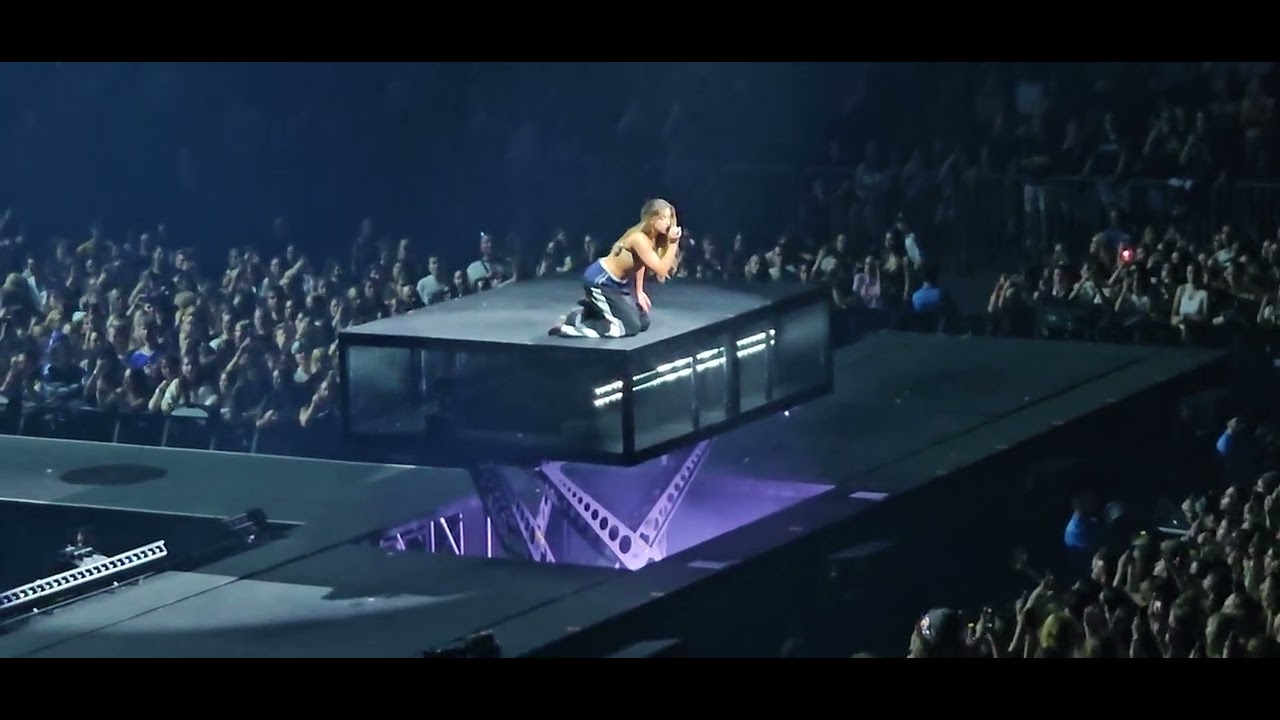 Tate McRae - Siren Sounds (Tate McRae - Miss Possessive Tour - Lanxess-Arena Köln - 2025-06-16)