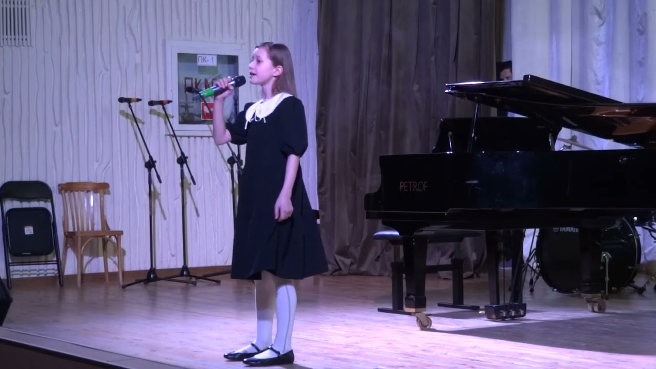 Леди Совершенство (М. Дунаевский, Н. Олев), исполняет Елизавета Ширинова