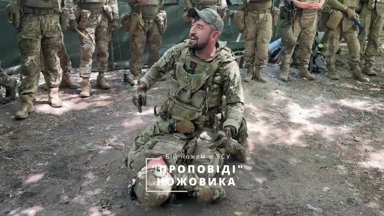 Knife fighting training in the Armed Forces of Ukraine