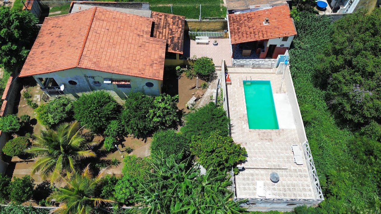 CASA ESTILO MINI CHÁCARA DE PRAIA COM ÁRVORES FRUTÍFERAS A 650m DA PRAIA DE IGUABINHA UM ACHADO 