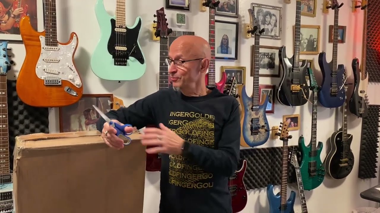 Val Gaina-Schecter Banshee GT Unpacking. Понедельник-Распаковка за одно поиграл