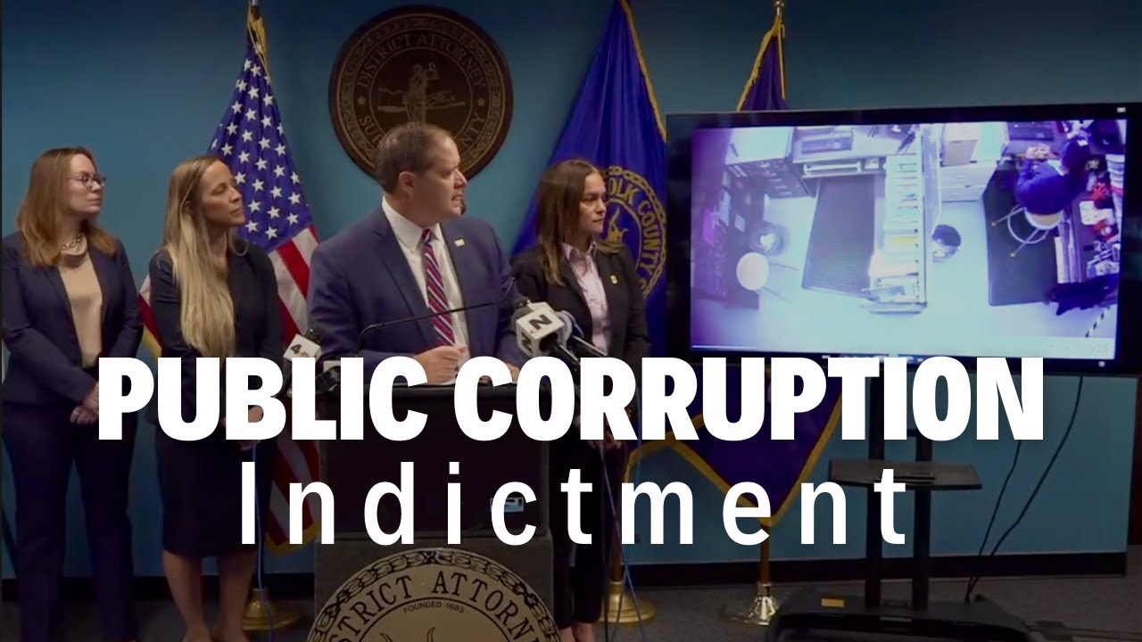 Окружной прокурор Тирни объявил о предъявлении обвинения почтовому работнику.