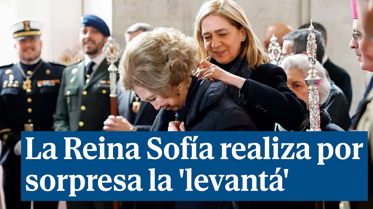 La Reina Doña Sofía realiza la 'levantá' del Cristo de los Alabarderos en una visita sorpresa