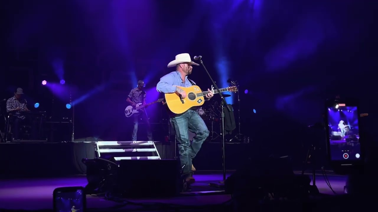 I Don’t Know A Thing About Love - Cody Johnson - Charlotte, NC