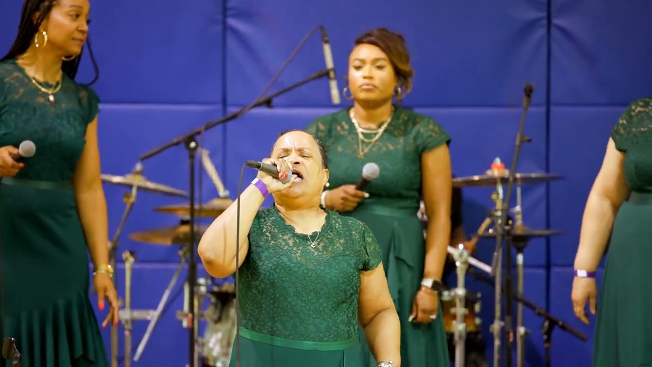 The Loving Sisters - Waiting on Jesus (LIVE Anniversary Fire! Hopkins SC 2024)