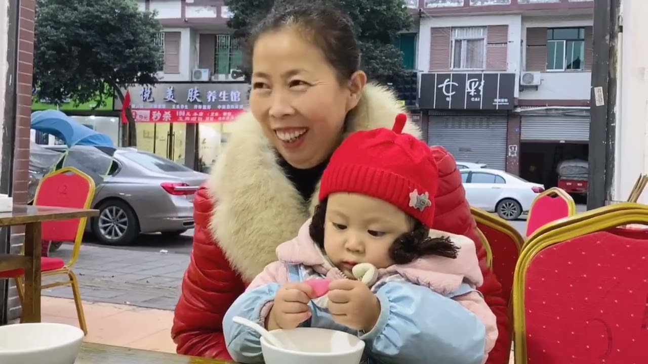 王大川错过了小娜妈妈的生日，赶忙来补上，看看吃啥好吃的 #日常vlog  #记录平凡生活