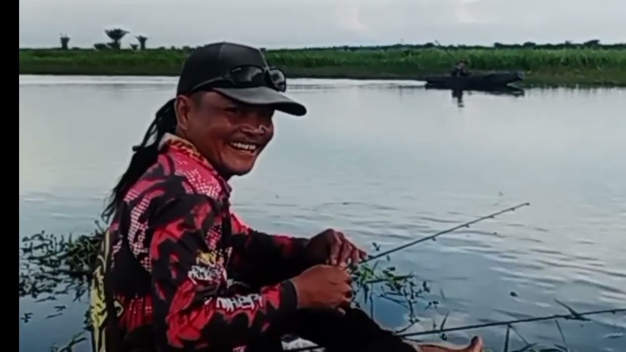 hampir nggak muat sampan.. patin sungai bangko..#OkeSegituSaja