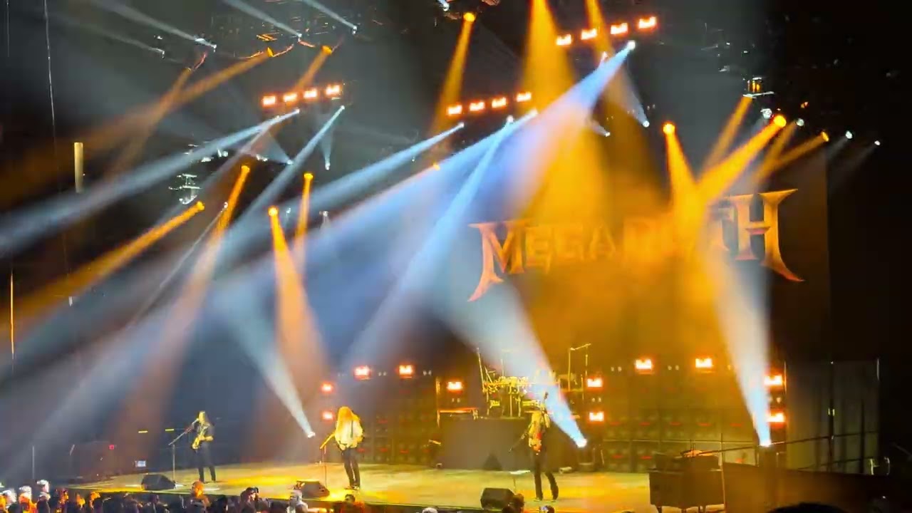 Megadeth - Symphony of Destruction Ottawa Canadian Tire Center 1-03-26