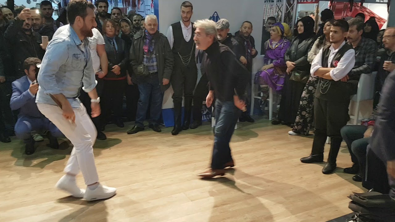 Maçka bıçak horonu  Rahmetli Osman Genç ve oğlu Cihan Genç #macka