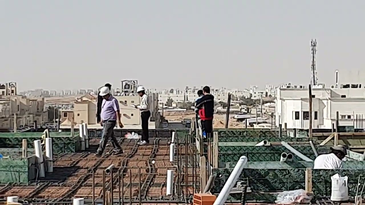 Consultant checking Steel work and shattering  riyadh ksa  February 2, 2023